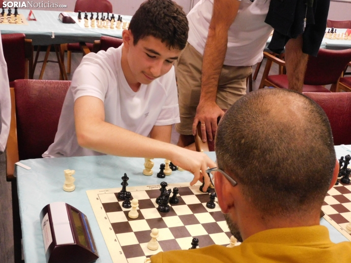 En fotos, concentraci&oacute;n, enroques y jaques mates en el XLVII Torneo de Ajedrez San Saturio