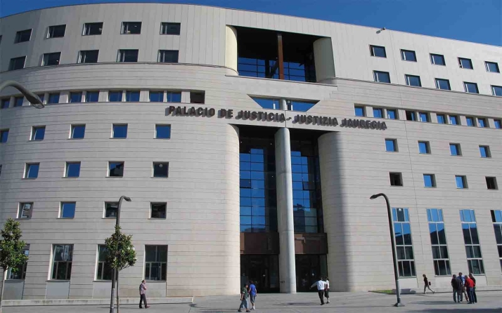 El TSJ de Navarra rebaja en un año la pena a uno de los condenados de La Manada en aplicación de la Ley Orgánica 10/2022