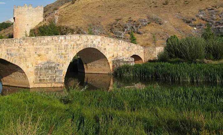 Patrimonio pide más informes para la rehabilitación del puente sobre el Ucero en El Burgo