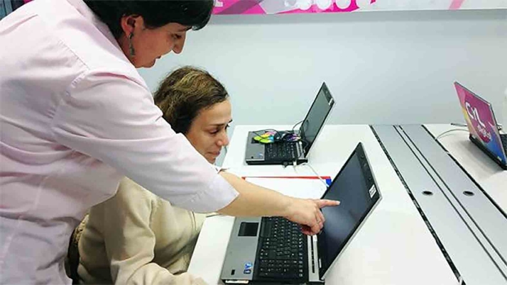 Espacios CyL programan130 cursos de formación en competencias digitales durante septiembre