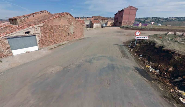 Noviales, incomunicado y sin noticias del estado de la avería telefónica que aisló al pueblo en plena DANA