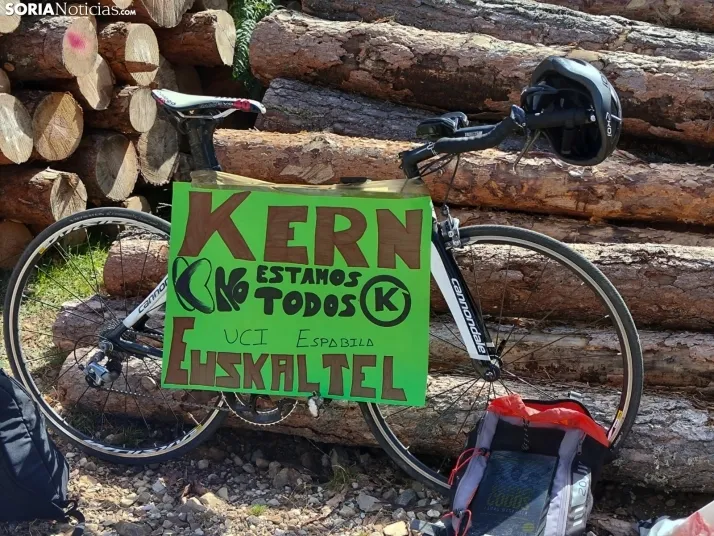 La Vuelta Ciclista en la Laguna Negra