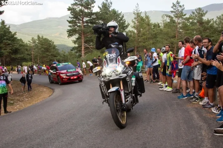 La Vuelta Ciclista en la Laguna Negra