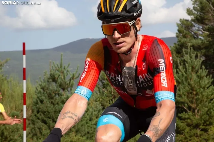 La Vuelta Ciclista en la Laguna Negra