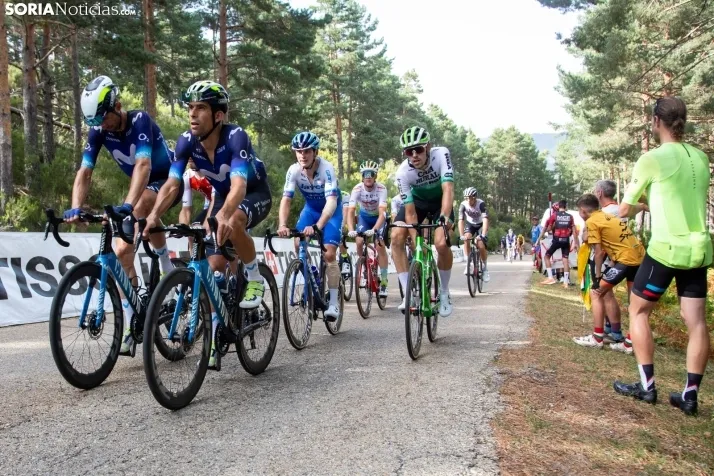 La Vuelta Ciclista en la Laguna Negra