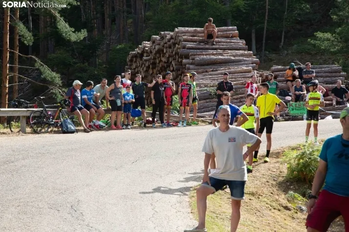 La Vuelta Ciclista en la Laguna Negra