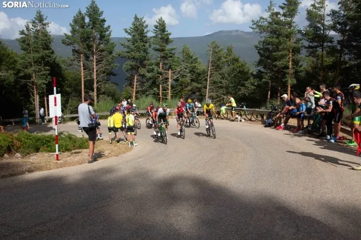 La Vuelta Ciclista en la Laguna Negra