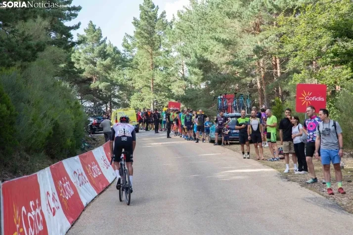 La Vuelta Ciclista en la Laguna Negra