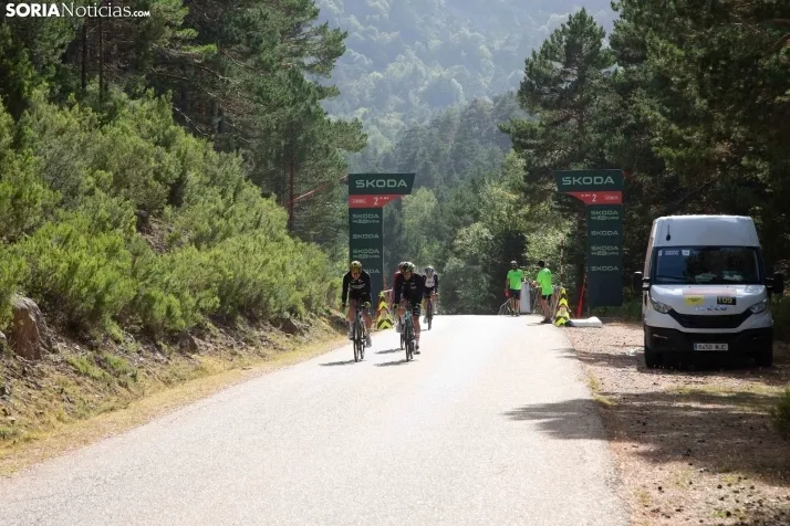 La Vuelta Ciclista en la Laguna Negra