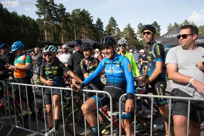 La Vuelta Ciclista en la Laguna Negra