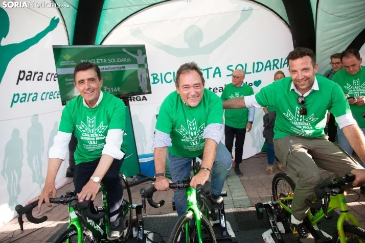 La Vuelta Ciclista en la Laguna Negra