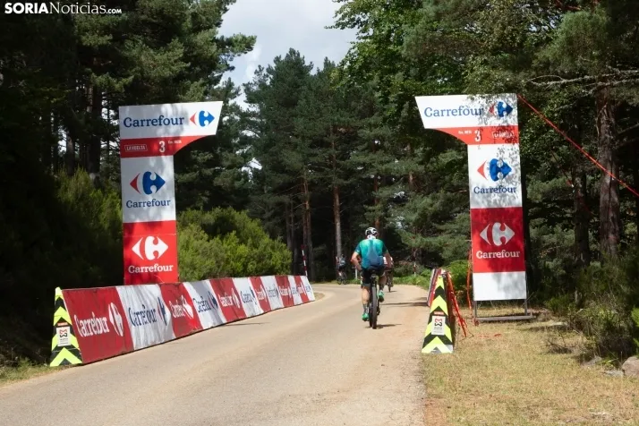 La Vuelta Ciclista en la Laguna Negra