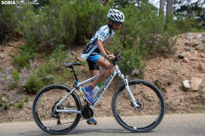 La Vuelta Ciclista en la Laguna Negra