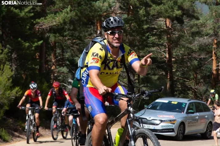 La Vuelta Ciclista en la Laguna Negra