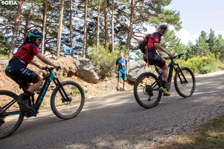 La Vuelta Ciclista en la Laguna Negra