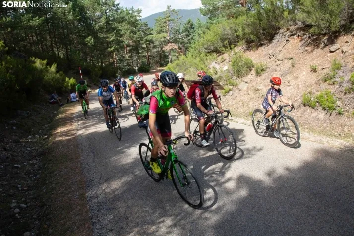 La Vuelta Ciclista en la Laguna Negra