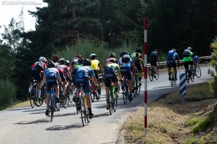 La Vuelta Ciclista en la Laguna Negra