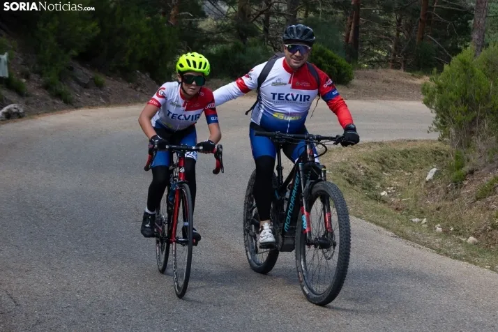 La Vuelta Ciclista en la Laguna Negra