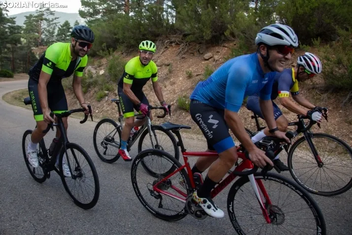 La Vuelta Ciclista en la Laguna Negra