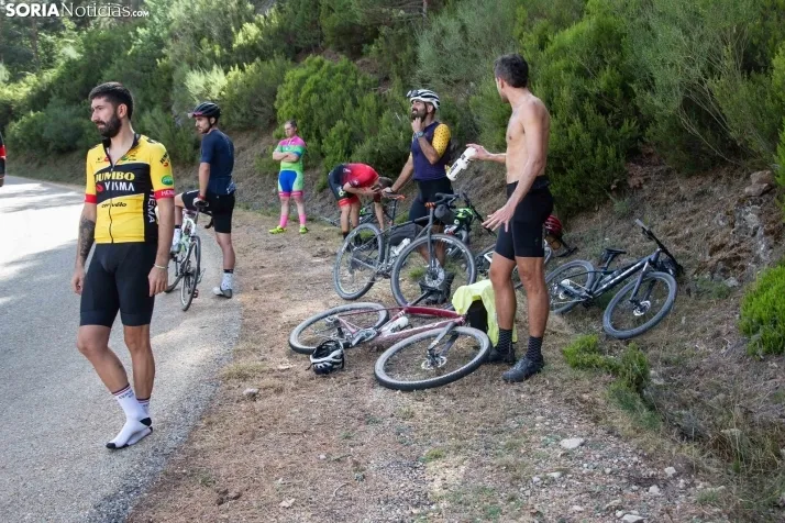 La Vuelta Ciclista en la Laguna Negra