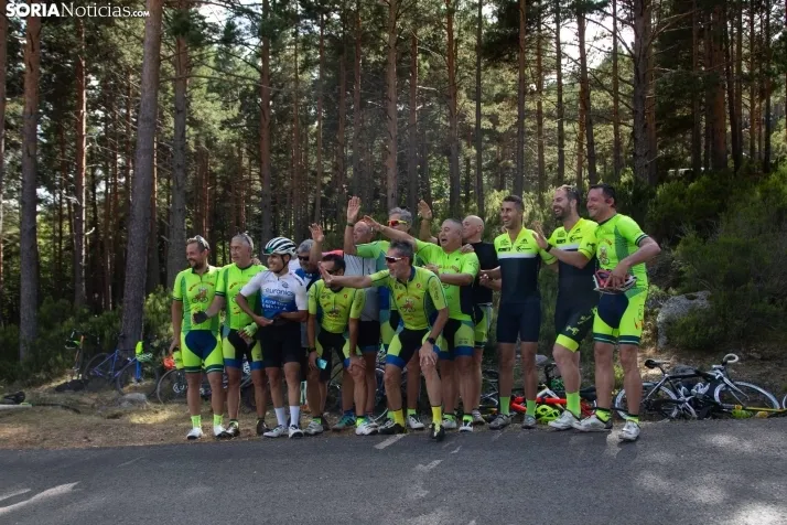 La Vuelta Ciclista en la Laguna Negra