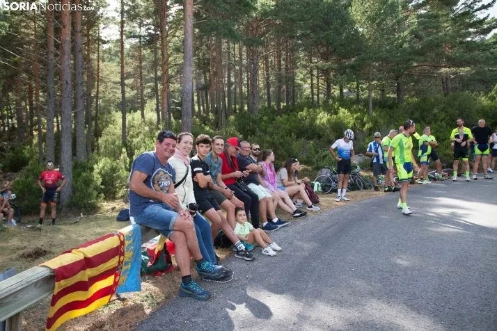 La Vuelta Ciclista en la Laguna Negra
