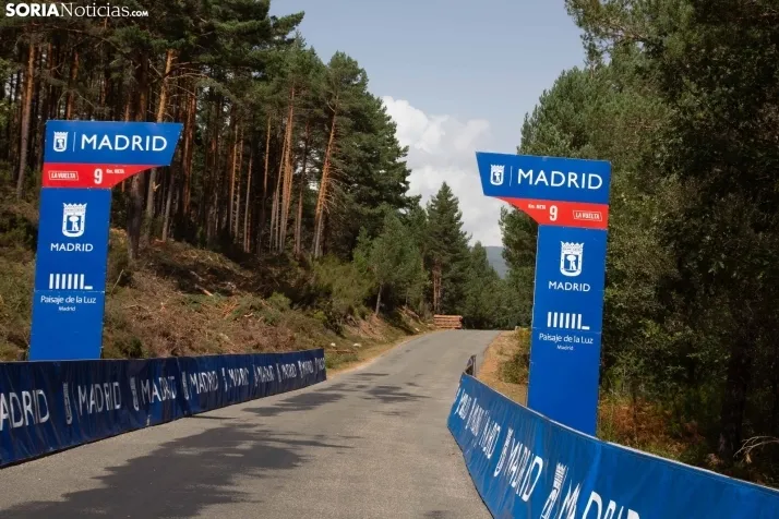 La Vuelta Ciclista en la Laguna Negra