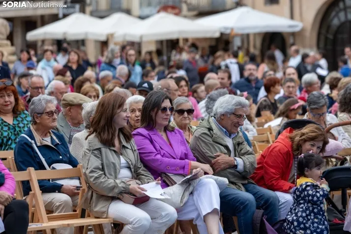 Fotos: La Carroza Del Real deslumbra en la plaza Mayor