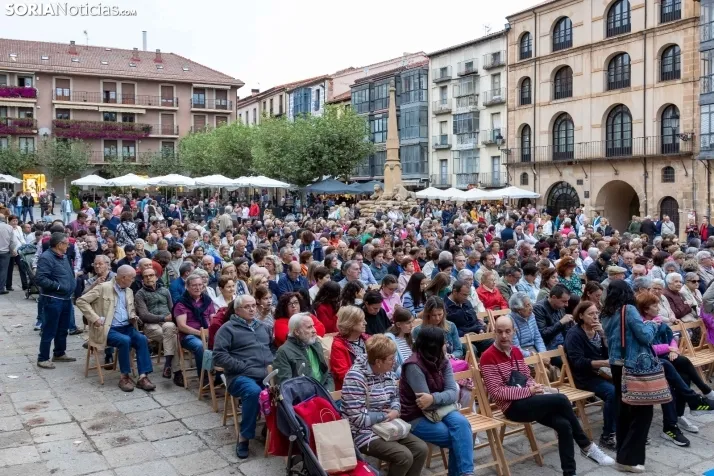 Fotos: La Carroza Del Real deslumbra en la plaza Mayor