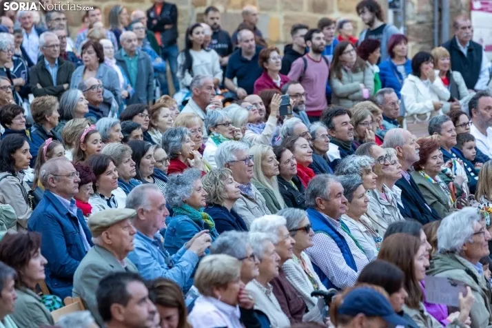 Fotos: La Carroza Del Real deslumbra en la plaza Mayor