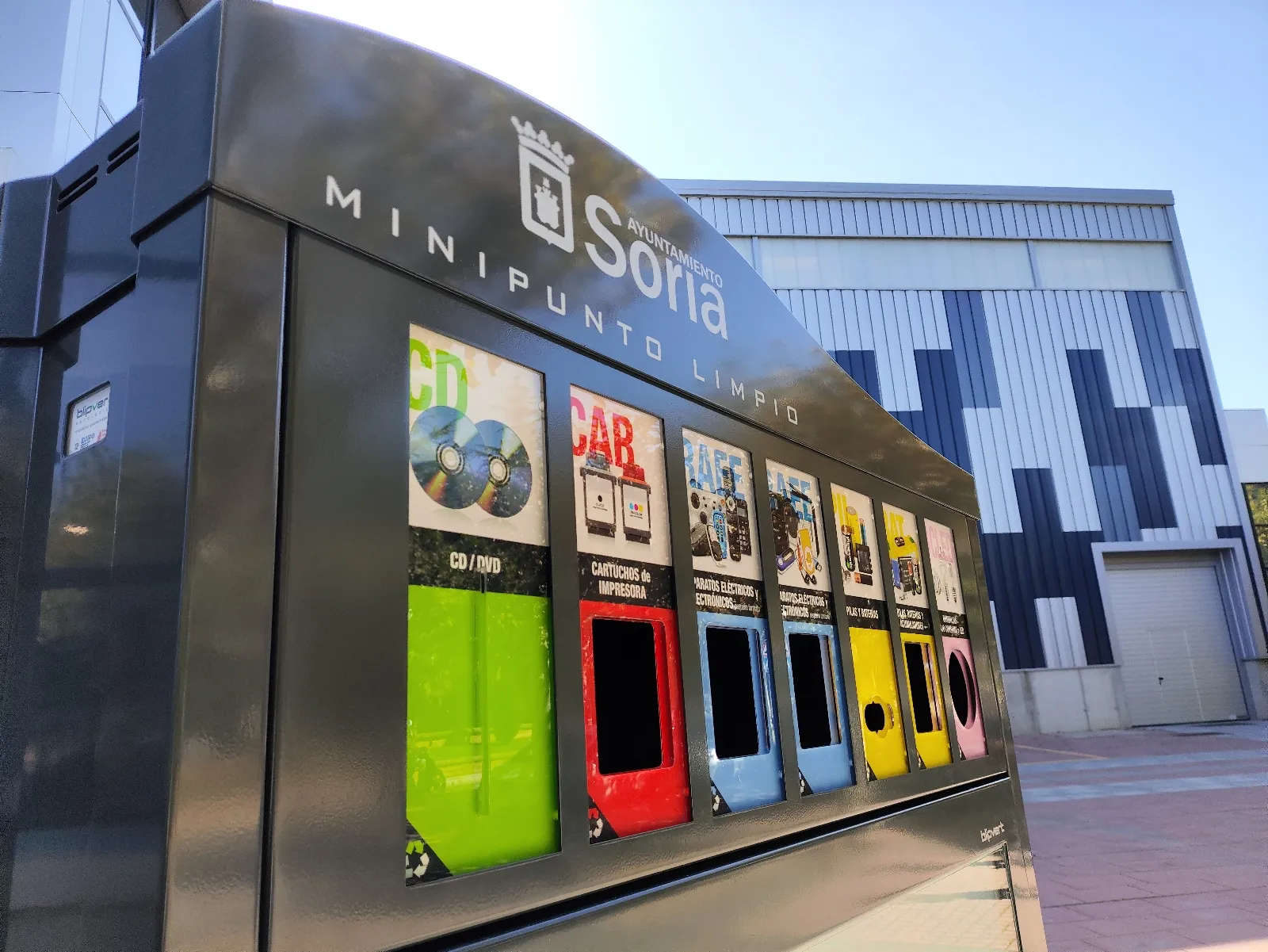 Foto 2 - As&iacute; son los nuevos y sorprendentes &lsquo;Minipuntos limpios&rsquo; de Soria: 5 cosas que podr&aacute;s reciclar en ellos