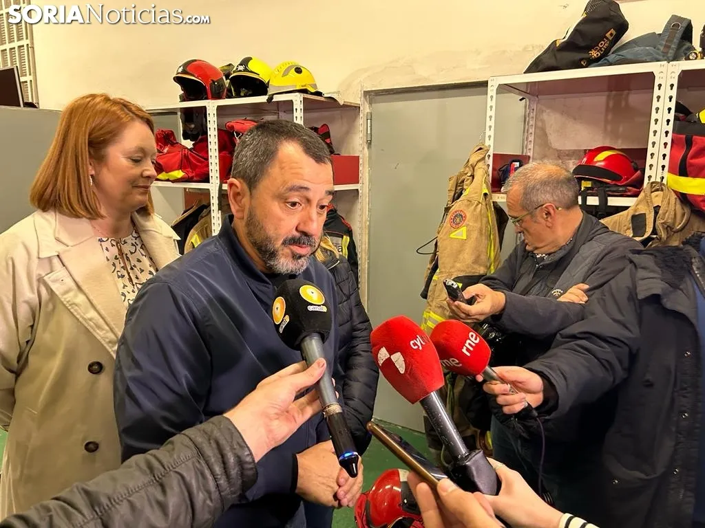 Foto 2 - As&iacute; act&uacute;an los servicios de Emergencia para atender un accidente en Soria