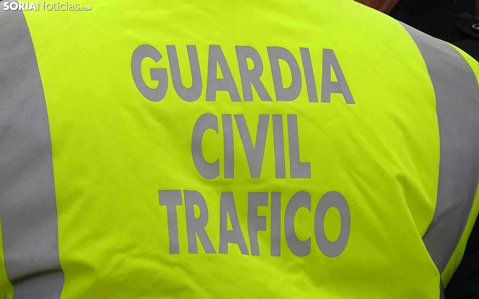 Hasta el 15, controles de la DGT contra distracciones al volante en Castilla y León