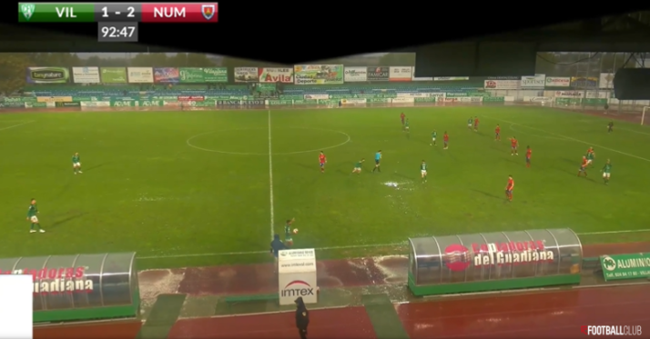 Villanovense 1-2 Numancia: Lupu pone a tiro el liderato en un partido marcado por la lluvia