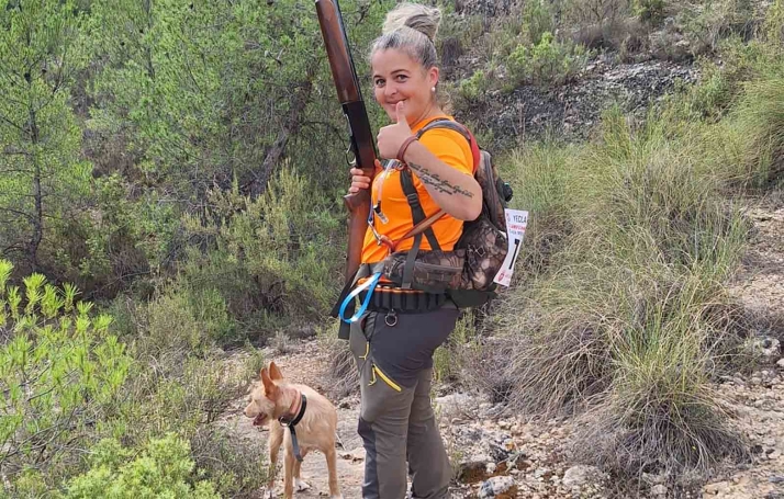 La soriana Miriam Martínez, tercera en el Nacional de caza con perro