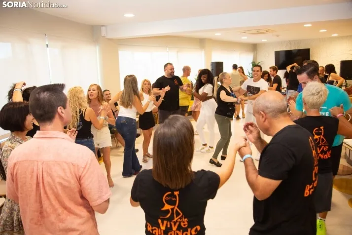 Vermú Salsero de Soria Baila