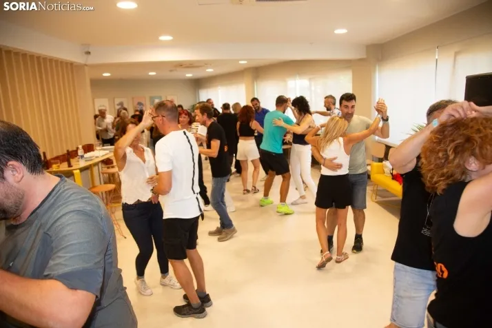 Vermú Salsero de Soria Baila
