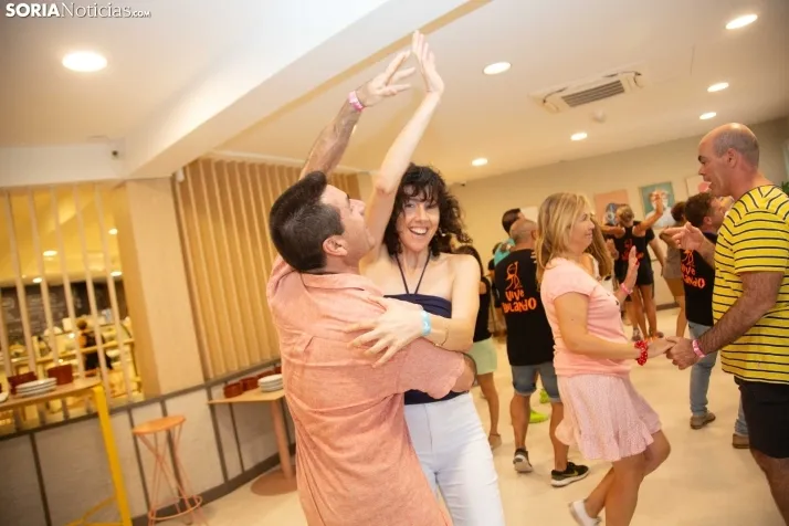 Vermú Salsero de Soria Baila