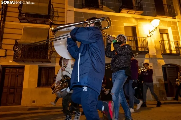 Fotos: Las charangas inundan de buen ambiente El Burgo de Osma
