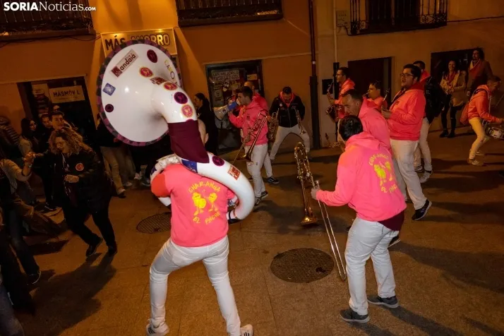 Fotos: Las charangas inundan de buen ambiente El Burgo de Osma