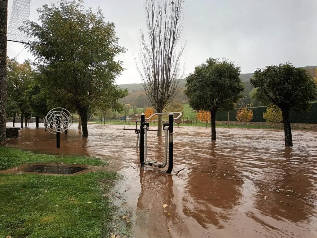 Foto 8 - En im&aacute;genes: El r&iacute;o Duero se desborda a su paso por Salduero