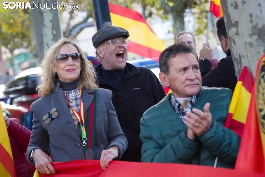 Manifestación de VOX frente a la sede del PSOE de Soria. /SN