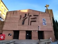 Foto 5 - El cartel del 75 aniversario de las Siete Palabras ya cuelga en la iglesia del Salvador