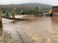Foto 3 - En im&aacute;genes: El r&iacute;o Duero se desborda a su paso por Salduero