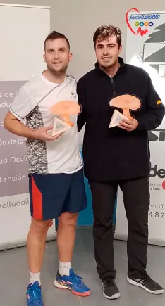 Foto 5 - El I Torneo Interempresarial de p&aacute;del FOESaludable re&uacute;ne a 42 trabajadores