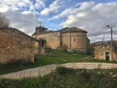 Foto 3 - Indignaci&oacute;n social ante la ca&iacute;da de la cubierta de la iglesia rom&aacute;nica de La Barbolla