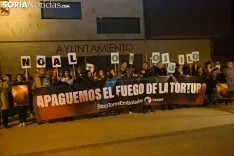 Manifestación de PACMA en contra del Toro Jubilo. /Maria Ferrer