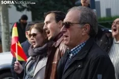 Manifestación de VOX frente a la sede del PSOE de Soria. /SN