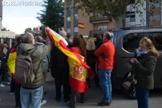 Manifestación de VOX frente a la sede del PSOE de Soria. /SN