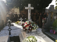 Foto 5 - El cementerio de Soria vive un emotivo acto en memoria de los militares fallecidos en servicio